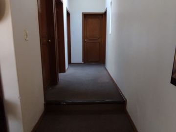 Casa en Venta con Local comercial de una sola planta en Metepec