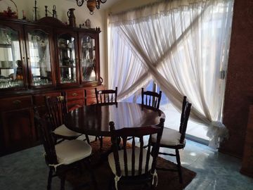 Casa en Venta con Local comercial de una sola planta en Metepec