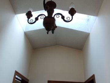 Casa en Venta con Local comercial de una sola planta en Metepec