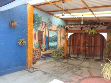 Casa en Venta con Local comercial de una sola planta en Metepec