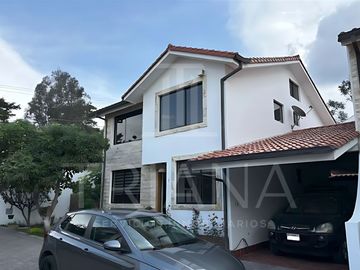 CASA EN VENTA NO ADOSADA TUMBACO