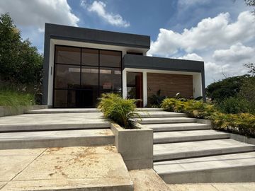 SE VENDE CASA CAMPESTRE VILLAS DEL PALMAR TURBACO BOLIVAR