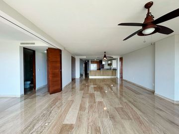 IMPRESIONANTE DEPARTAMENTO CON VISTAS PANORÁMICAS AL MAR DE CANCÚN