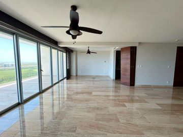 IMPRESIONANTE DEPARTAMENTO CON VISTAS PANORÁMICAS AL MAR DE CANCÚN