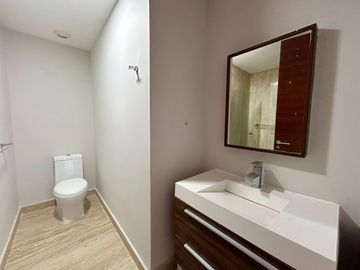 IMPRESIONANTE DEPARTAMENTO CON VISTAS PANORÁMICAS AL MAR DE CANCÚN