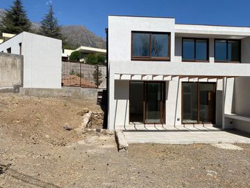 Casa nueva 140M2 4D 4B Arboretm Peñalolén