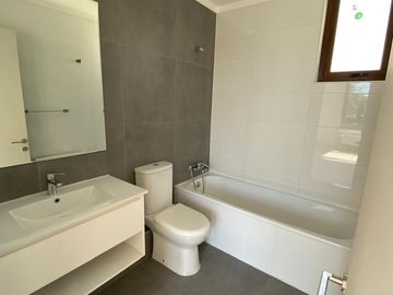 Casa nueva 140M2 4D 4B Arboretm Peñalolén