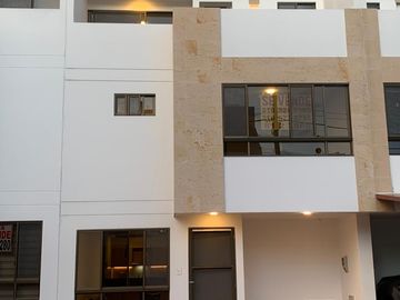 Linda Casa en Anapoima