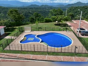 Linda Casa en Anapoima