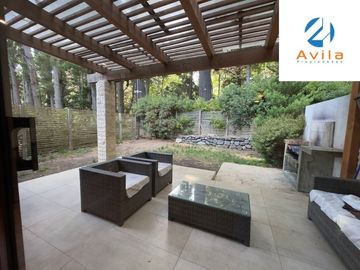 PUCON Casa en venta 4D 4B Condominio Parque Pinares a 1,5 km del centro COD.ACP0154
