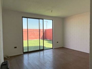 Gran Casa en Condominio Alto Cáceres, Padre Hurtado