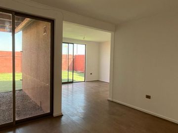 Gran Casa en Condominio Alto Cáceres, Padre Hurtado