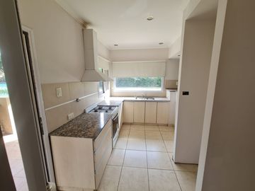 Casa en Venta– Barrio Cerrado Bosque Alto
