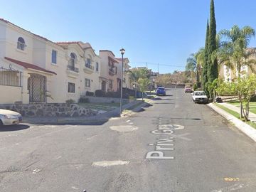 ¡APROVEHCA ESTA GRAN OPORTUNIDAD! Casa en REMATE, COYULA , Jalisco.
