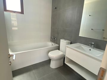Casa Nueva 140M2 4D 4B 568M2 de Superficie / Arboretum
