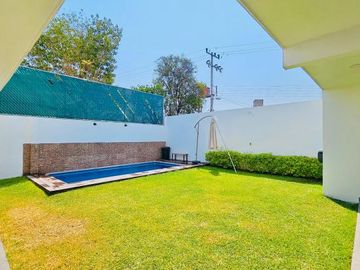 CASA NUEVA EN FRACCIONAMIENTO CLUB DE GOLF SANTA FE