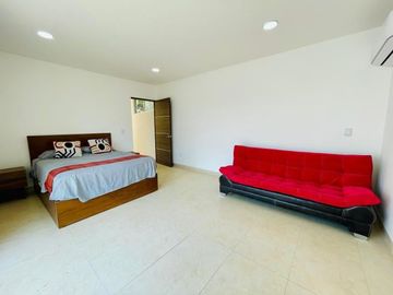 CASA NUEVA EN FRACCIONAMIENTO CLUB DE GOLF SANTA FE