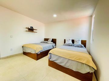 CASA NUEVA EN FRACCIONAMIENTO CLUB DE GOLF SANTA FE
