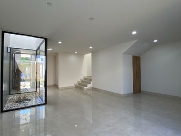 CASA en Mayorazgo del carmen EN VENTA!