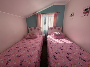 SE VENDE HERMOSA CASA 3D2B, UBICADA EN ALTOS DEL CALLE CALLE, SECTOR COLLICO, VALDIVIA.