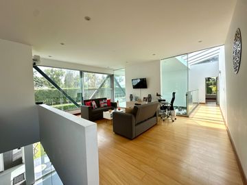 Hermosa casa  con piscina y arquitectura de lujo 🏡💎
