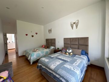 Hermosa casa  con piscina y arquitectura de lujo 🏡💎