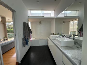 Hermosa casa  con piscina y arquitectura de lujo 🏡💎