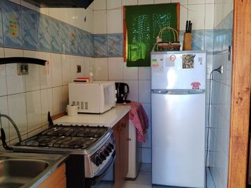 EN VENTA! BELLA CASA A PASOS DE LA PLAYA EN ALGARROBO