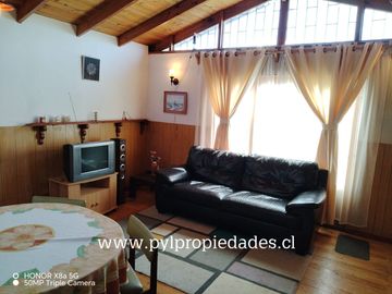EN VENTA! BELLA CASA A PASOS DE LA PLAYA EN ALGARROBO