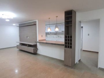 VENDON APARTAMENTO EN EL NORTE. CERCA A LA TORRE DE CALI, CON UN AREA 280M2
