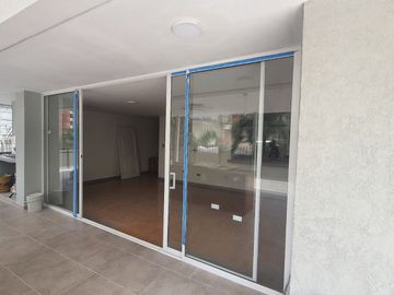 VENDON APARTAMENTO EN EL NORTE. CERCA A LA TORRE DE CALI, CON UN AREA 280M2