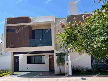 CASA EN VENTA RESIDENCIAL LOMBARDIA IRAPUATO