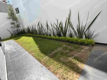 CASA EN VENTA RESIDENCIAL LOMBARDIA IRAPUATO