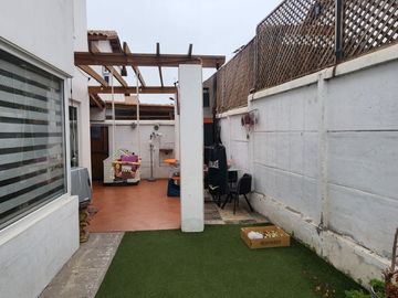 EN VENTA ACOGEDORA CASA EN SECTOR RESIDENCIAL SOLAR DE PEÑUELAS
