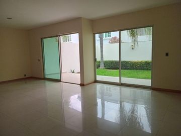 Casa en Venta en Valle Real coto Arboledas, Zapopan, Jalisco