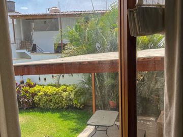 Se Alquila Exclusiva Casa Moderna en Rinconada del Lago – 2da Etapa (Semi Amoblada)