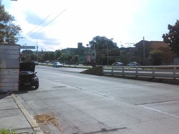 AV. OBRERO Y CIRCUNVALACION A 30 M.  SOBRE AV. DEL OBRERO   CON 2 LOCALES COMERCIALES