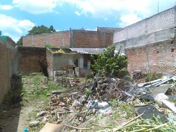 AV. OBRERO Y CIRCUNVALACION A 30 M.  SOBRE AV. DEL OBRERO   CON 2 LOCALES COMERCIALES
