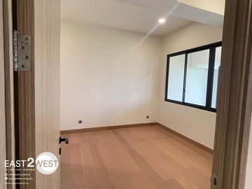 Dijual Apartemen Soho Upper West BSD City Tangerang Unit Baru Bagus Nyaman Semi Furnished Siap Huni Lokasi Sangat Strategis