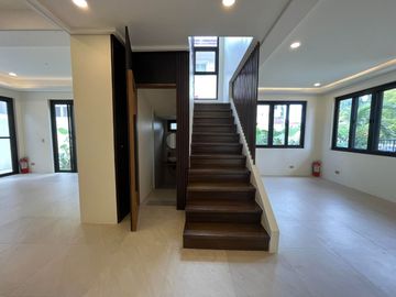 South Forbes Villas Luxury Homes for Sale near Nuvali