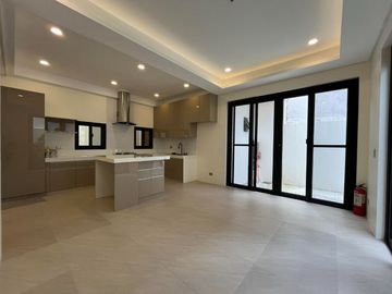 South Forbes Villas Luxury Homes for Sale near Nuvali