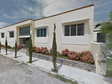 REMATO EXCELENTE RESIDENCIA EN LAGUNA DE JULUAPAN, VILLA DE ÁLVAREZ, COLIMA, C.P. 28979