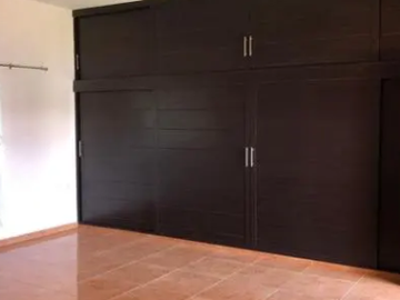 REMATO EXCELENTE RESIDENCIA EN LAGUNA DE JULUAPAN, VILLA DE ÁLVAREZ, COLIMA, C.P. 28979