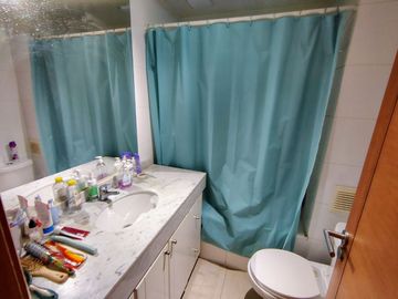 Departamento ubicado en 1er piso Isla Teja $ 210.000.000