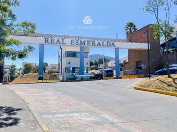 CASA BOSQUE ESMERALDA. ZONA ESMERALDA, SOLO 2 PISOS! VIVE EN LA CASA QUE FLEJA TU EXITO!
