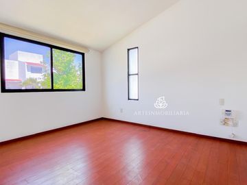 CASA BOSQUE ESMERALDA. ZONA ESMERALDA, SOLO 2 PISOS! VIVE EN LA CASA QUE FLEJA TU EXITO!
