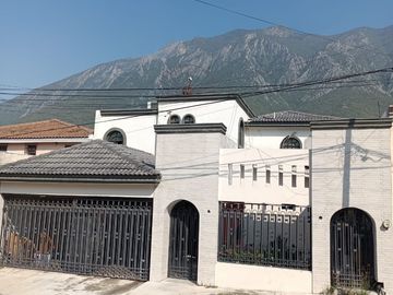 Casa en VENTA, Lagos del Bosque