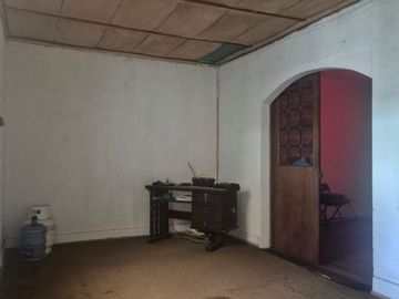 GRAN CASA ANTIGUA PARA REFACCIONAR