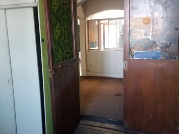 GRAN CASA ANTIGUA PARA REFACCIONAR