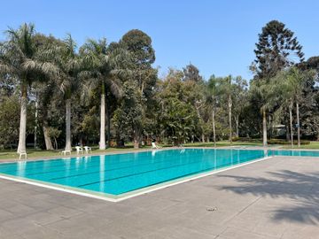 Venta casa a precio de terreno. Urb. El Haras de la Molina